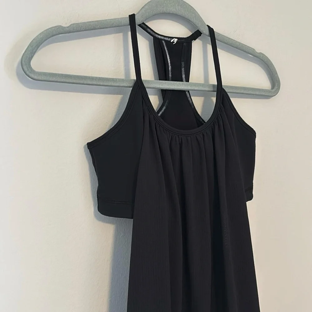 Lululemon Practice Freely Black Tank Size 8 Built In Sports Bra - Picture 3 of 7